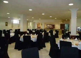 布兰多明酒店 2*